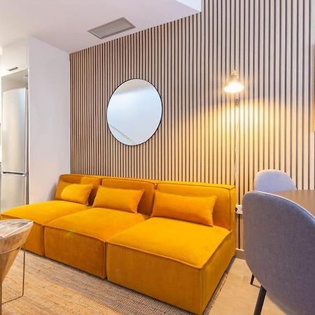 Appartement Duplex With Terrace Near Bcn à Terrassa Extérieur photo