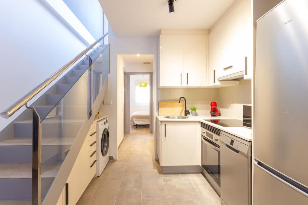 Appartement Duplex With Terrace Near Bcn à Terrassa Extérieur photo