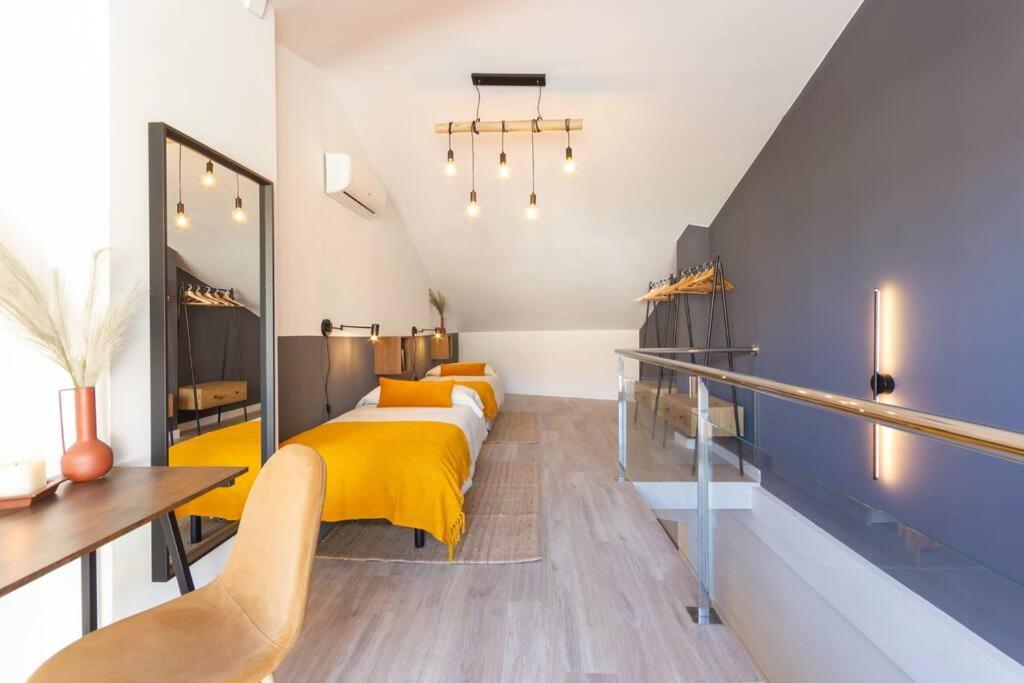 Appartement Duplex With Terrace Near Bcn à Terrassa Extérieur photo