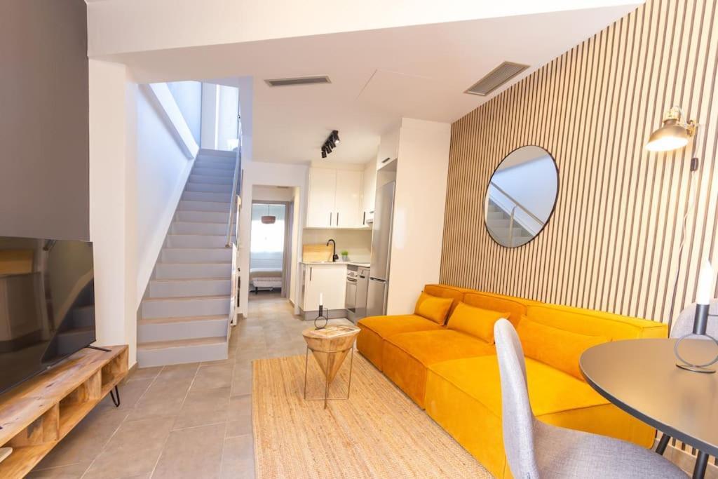 Appartement Duplex With Terrace Near Bcn à Terrassa Extérieur photo